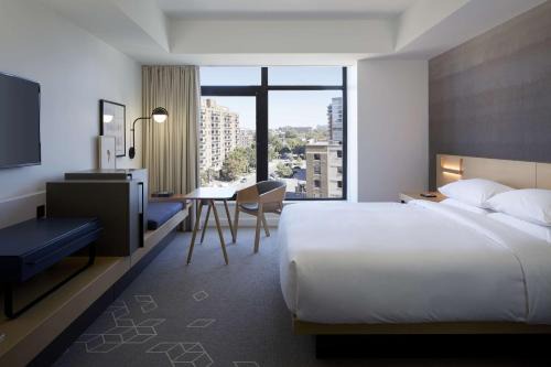Andaz Ottawa 