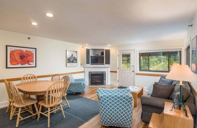 Brookside I A-403 - Sunday River Slopeside Condominium