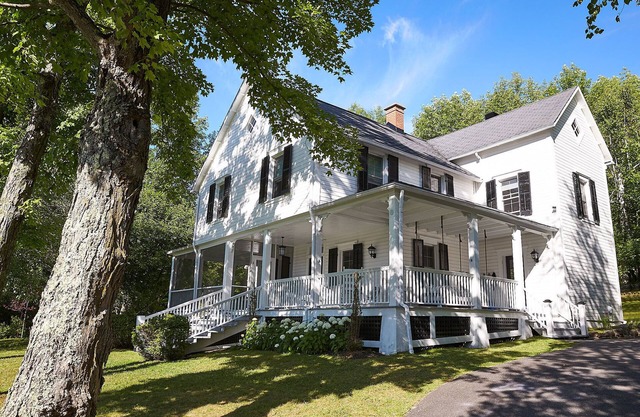 Hatley House North Lake