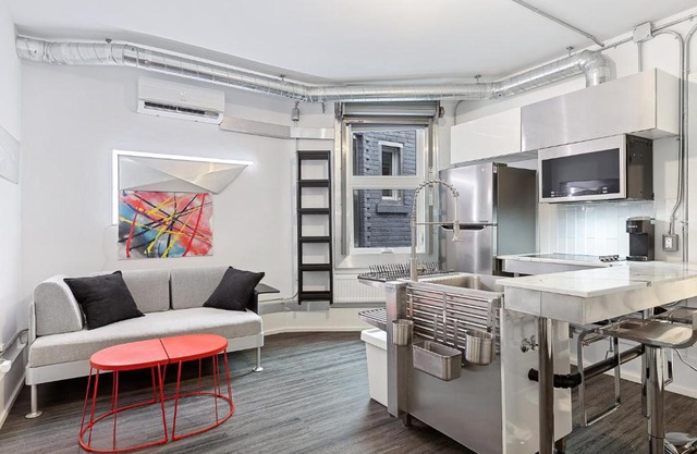 Modern 2BR - In The Heart of Downtown Ottawa