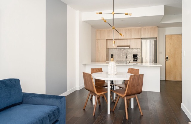 Sonder | The Richmond | Stylish 1BR + Laundry
