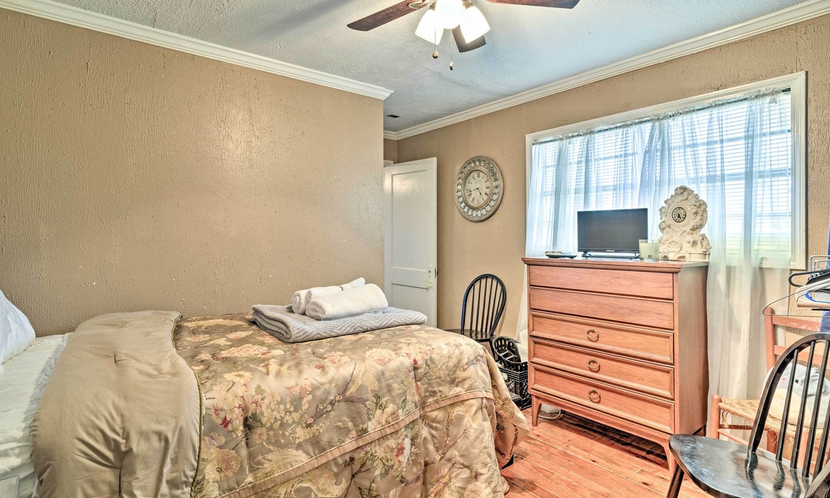 Oxford Cottage | Oxford Home on Private Land < 7 Mi to Dtwn!