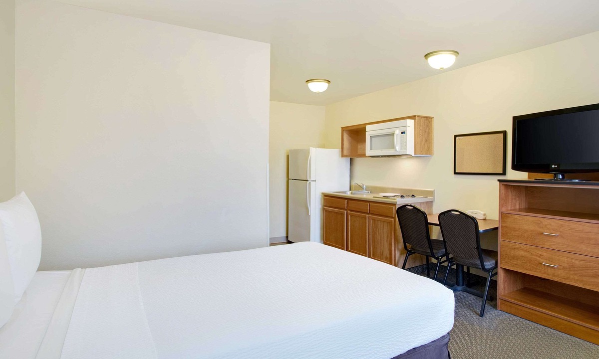 Northeast Raleigh Hotel | WoodSpring Suites Raleigh Northeast Wake Forest
