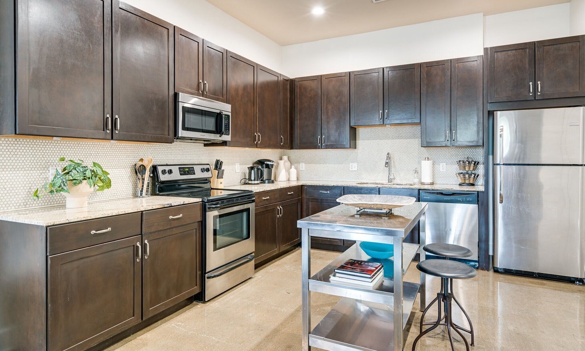Hillsboro West End House | Loft Life - 2 Luxury Loft Units - Mins to Broadway