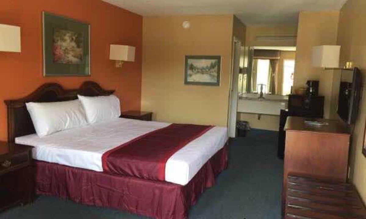 Bracey Hotel | Motel 6 Bracey, VA – I-85