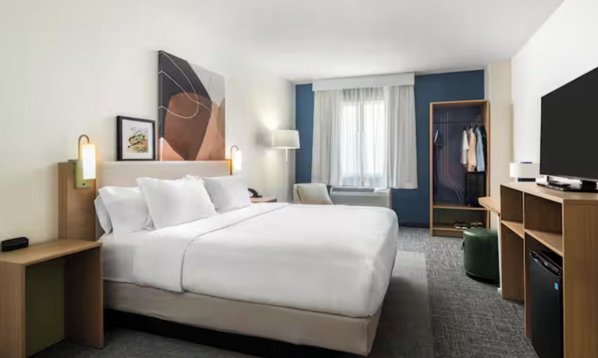 Calhoun Hotel | Spark by Hilton Calhoun