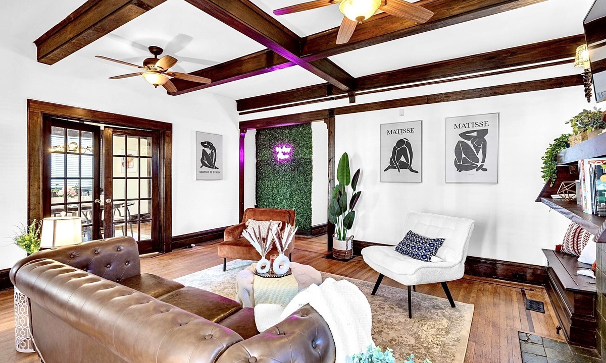 Poncey-Highland Apartment | 1929 Historic Craftsman Bungalow | King Bed