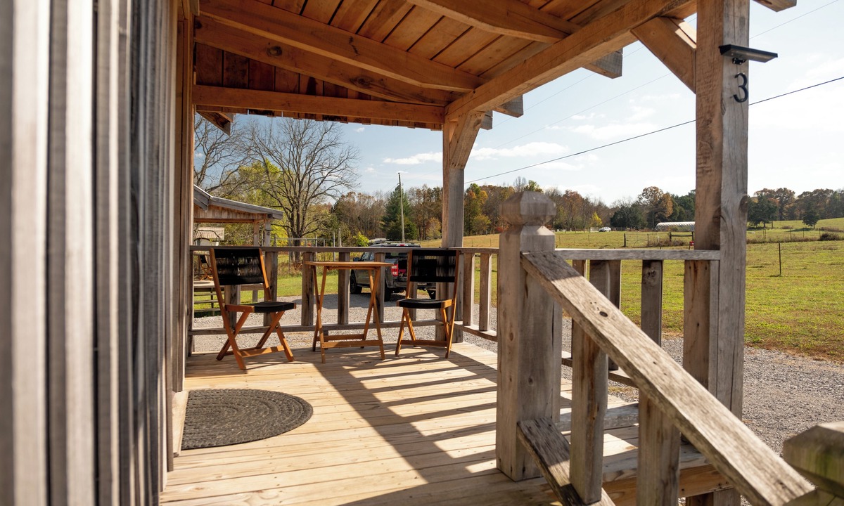 Smithville Cabin | Waterfall Basecamp Cabin, Near Rock Island & Hiking
