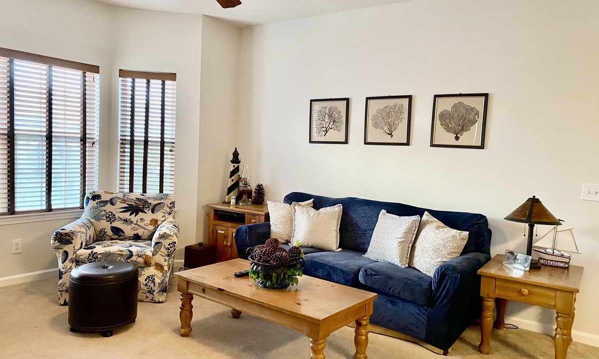 Red Hill Condo | Condo in Legends Golf Course Resort with a great Pub Next Door to the Unit