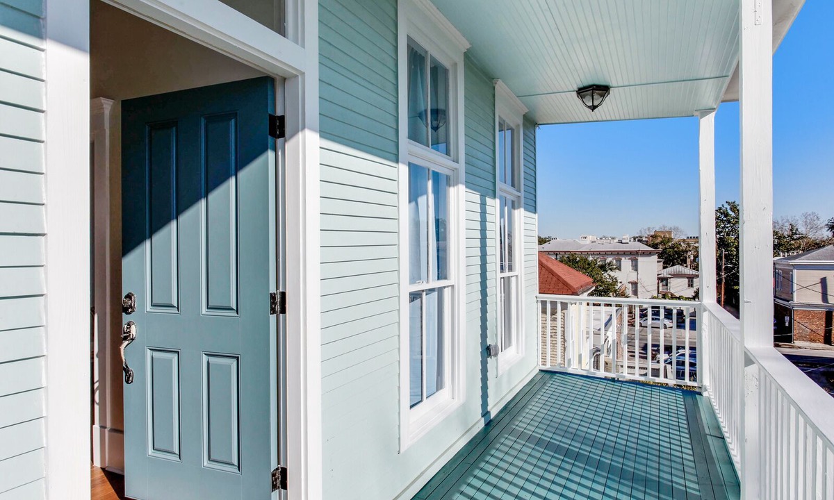Metropolitan Apartment | High Style, Fun Decor, Awesome Location! 117D by Forsyth Park