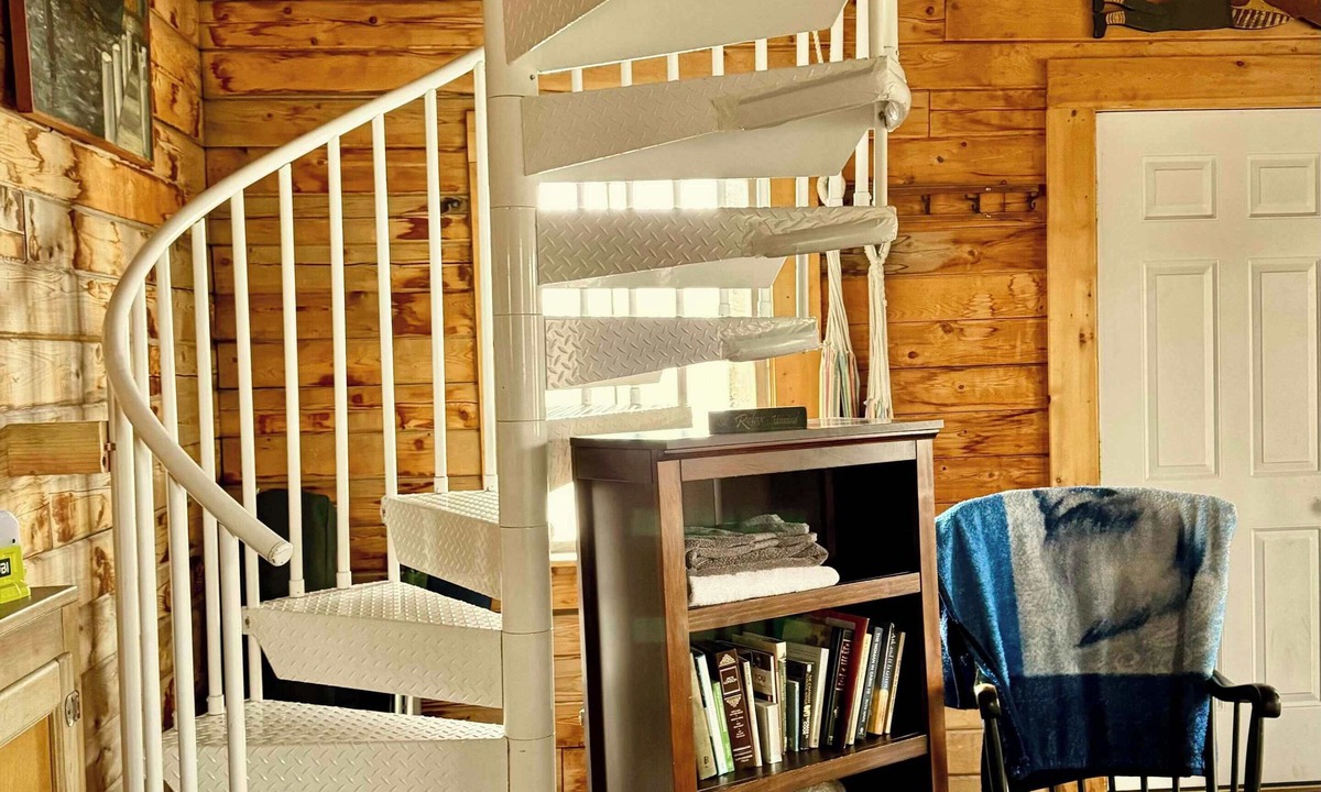 Monmouth House | Naughty Dog Private Island Log Cabin