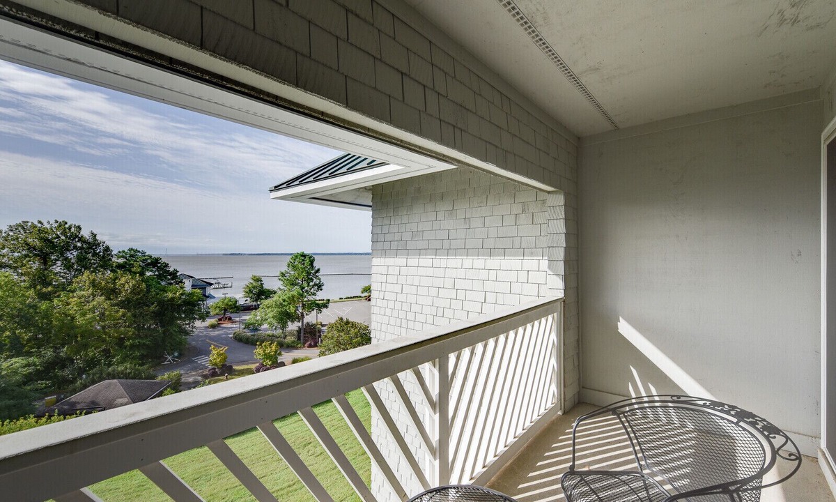 Kingsmill Condo | Kingsmill Luxury - Sleeps 6 - Virginia's only AAA Four Diamond Condo Golf Resort