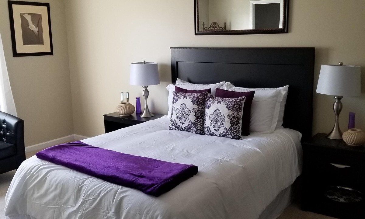 Antioch House | Beautifully Decorated 4 Bedroom Home in Quiet Cul De Sac