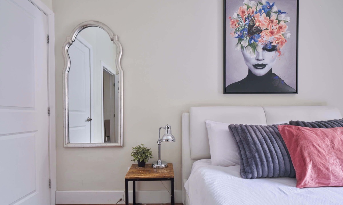 Plateau Mont Royal Apartment | MTLVR #12 | Your Montreal getaway, Style + Comfort