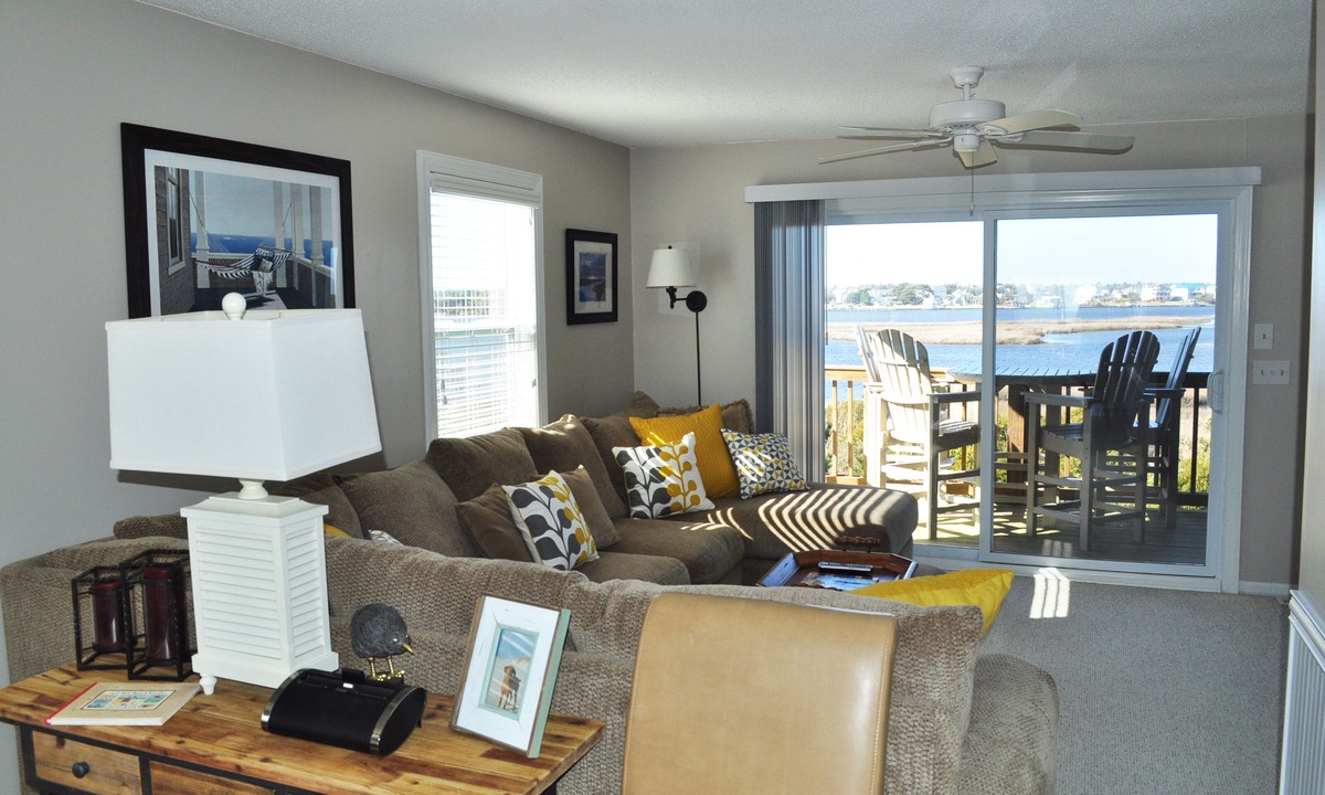 Sneads Ferry House | Serenity Now! 3br Townhome w Private Beach Access - LAST MIN DEAL, Aug 15-22