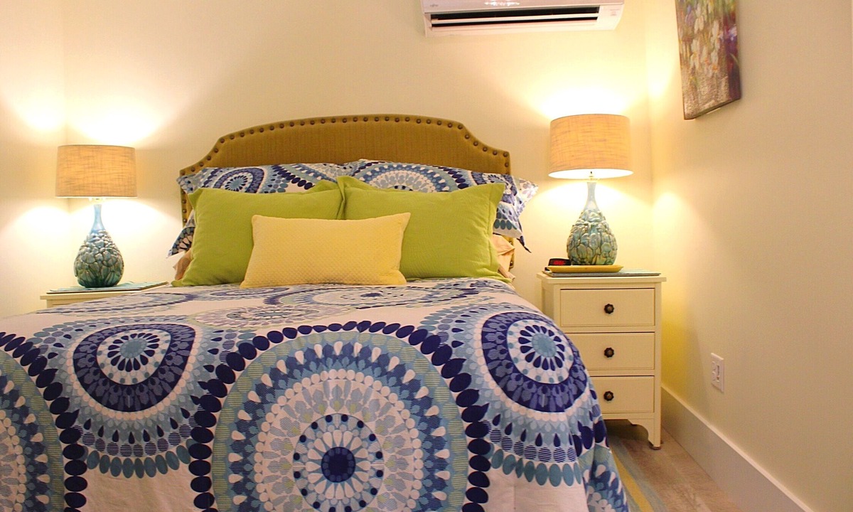 Kennebunk House | Charming cottage apartment, private, quiet and sparkling clean. 1 bedrm 1 bath.