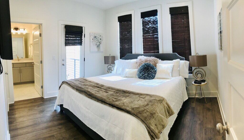 Katie Hill Neighborhood Condo | Nashville Fav! Private Garage & Close to Broadway