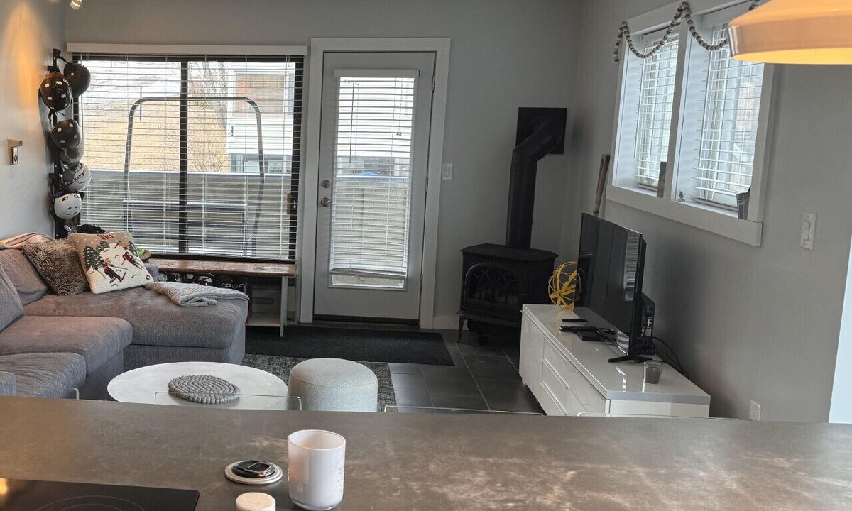 Carrabassett Valley Condo | Steps to Lifts! Upscale Village Condo