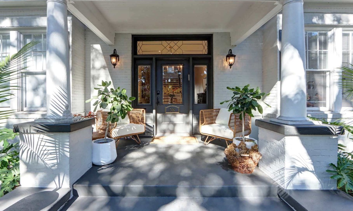 Thomas Square Apartment | Cozy 1BR/1BA Carriage House in Historic Savannah