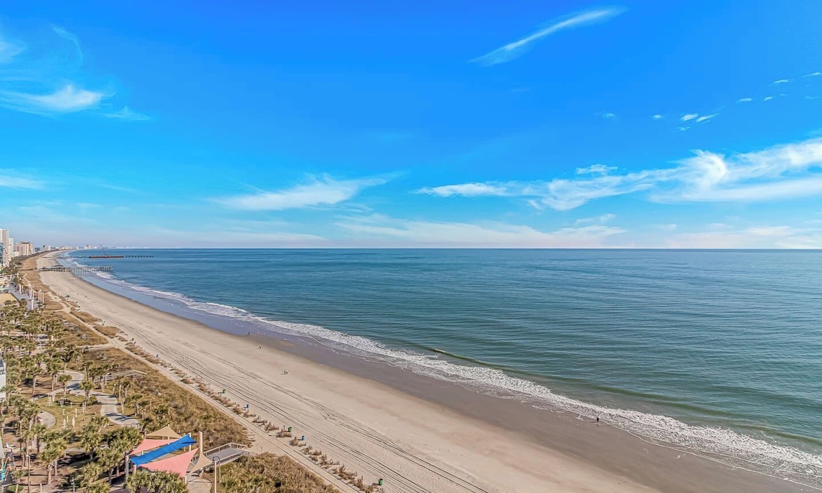 Downtown Myrtle Beach Condo | Modern Oceanfront 1BR 18th Fl | Balcony & Views