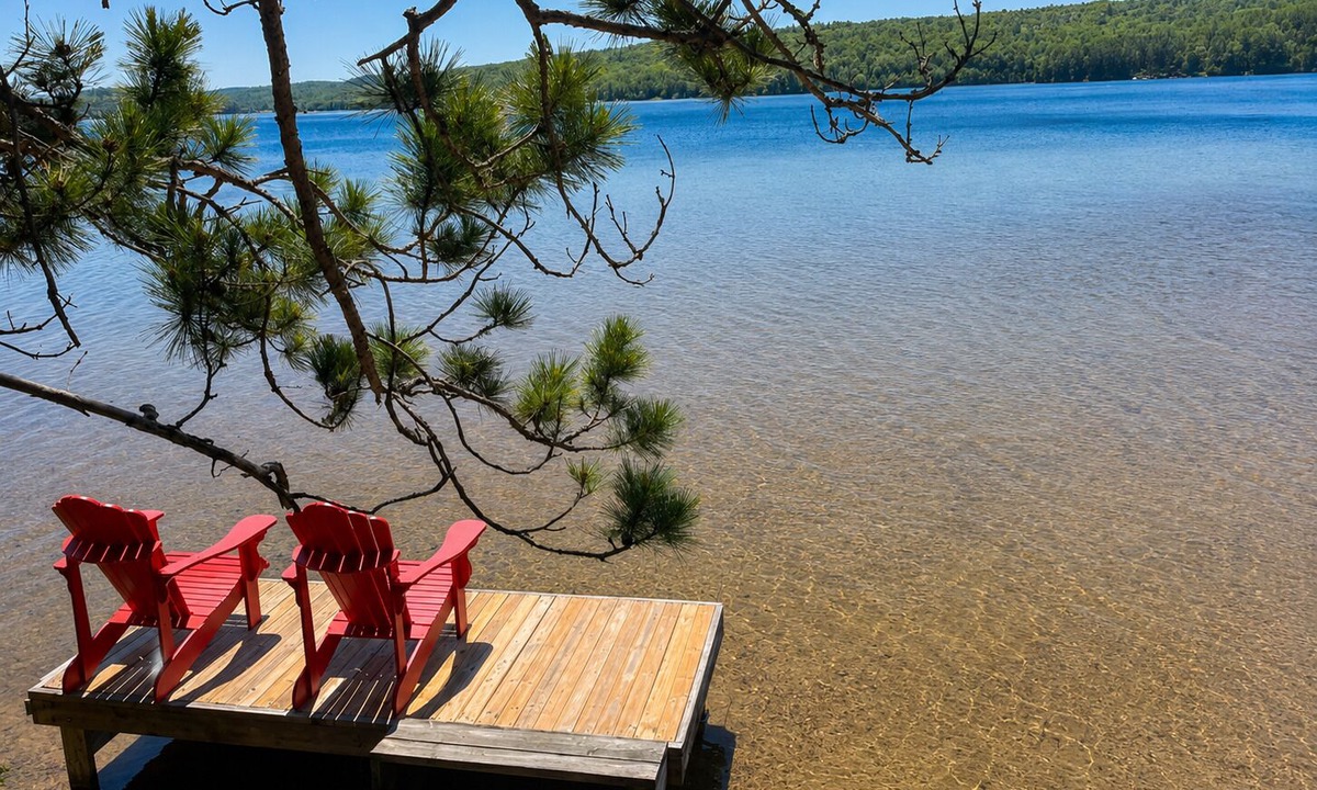 Madawaska Valley Cottage | Lake house in Barry’s bay