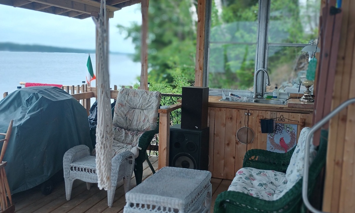 Russellville House | Beautiful view . On the water. Beach, kyacking,paddleboarding.