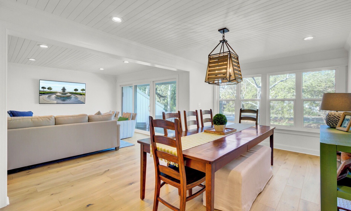Twin Oaks Condo | Award-Winning Resort Amenities | Racquet Club Villa 35