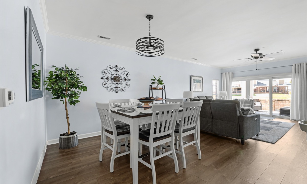 Cornelius Condo | Harbor View - Lake Norman Vacation Condo Rental - Dog Friendly!