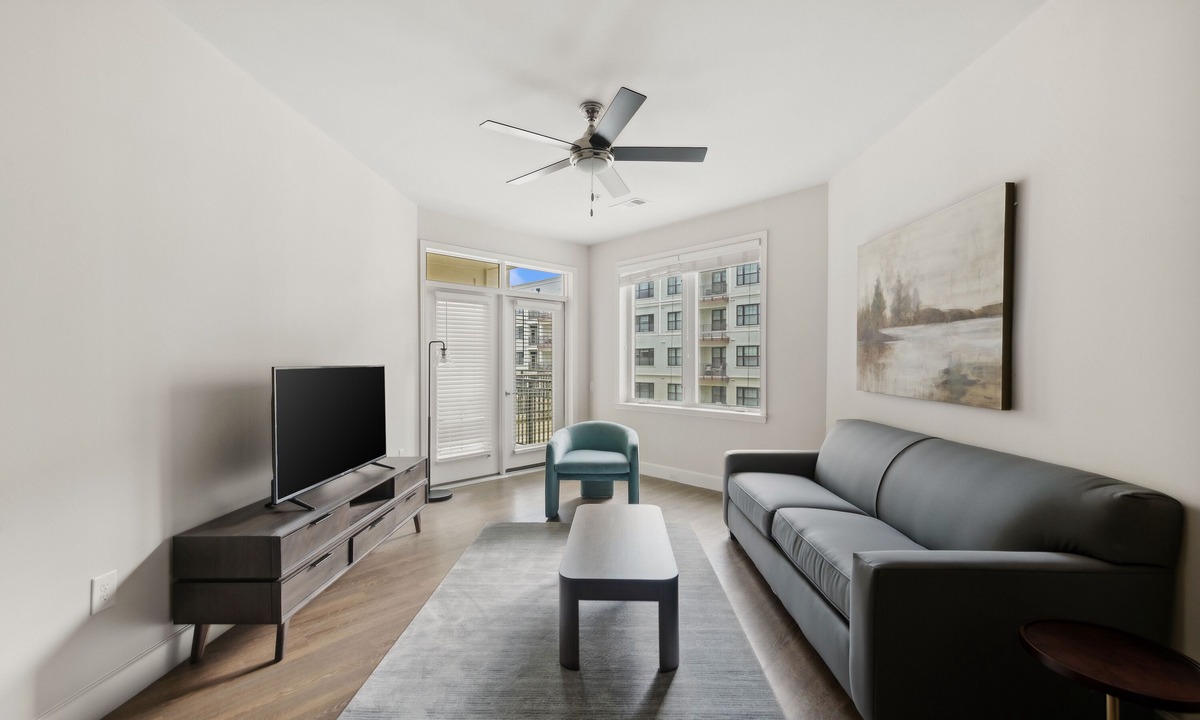 Southwest Raleigh Apartment | Kasa Village District Raleigh