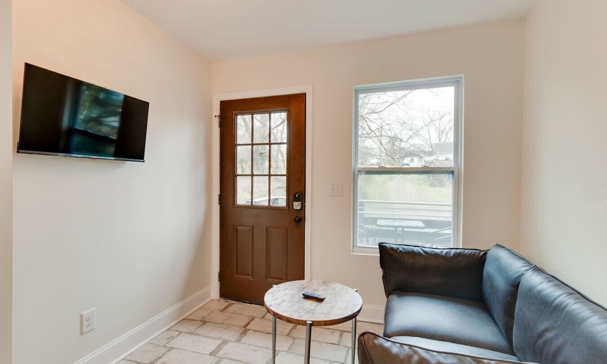 Greenwood Apartment | King Bed & Parking: Heart of East Nashville