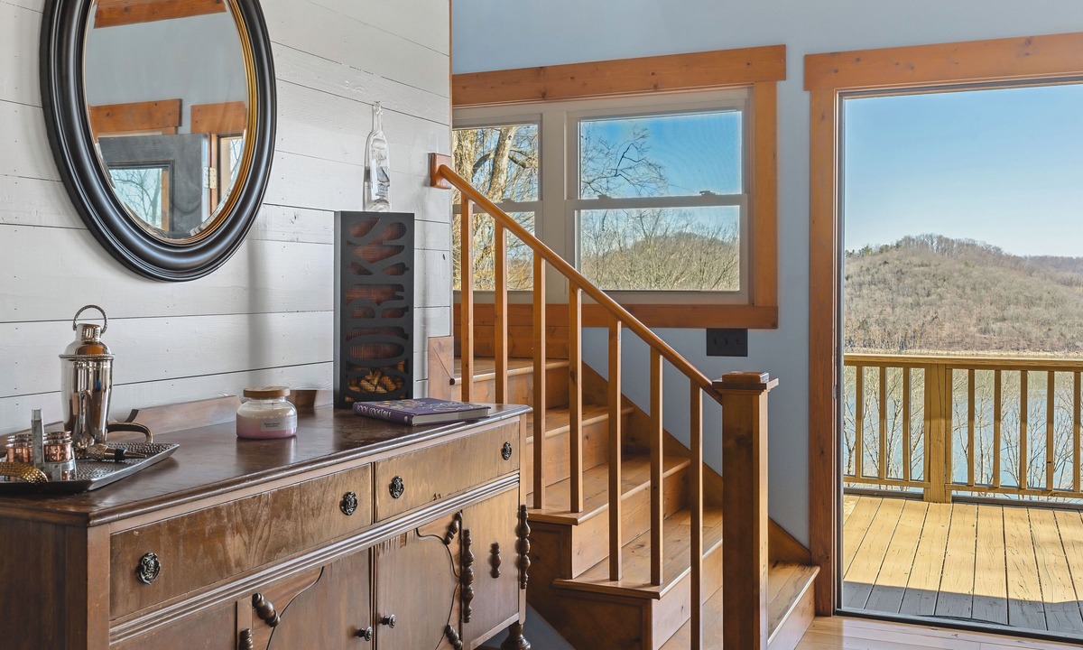 Smithville House | Lakeside Lookout on Center Hill Lake - 4 bedroom lakeside home