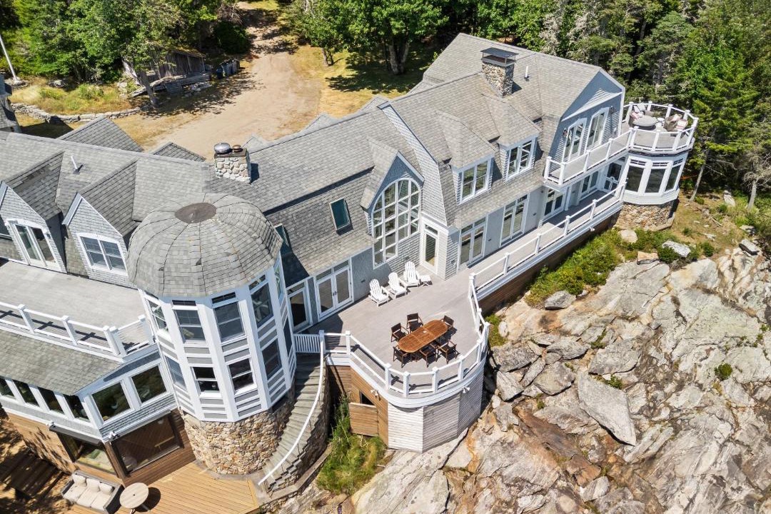 Georgetown House | Spectacular oceanfront retreat with amazing views, sunroom & washer/dryer