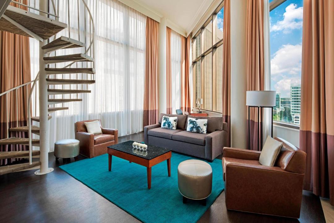 Downtown Richmond Hotel | Delta Hotels by Marriott Richmond Downtown