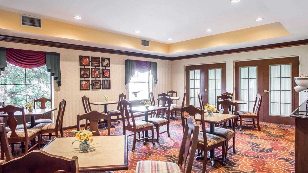 Photo of Livingroom in Valley Falls