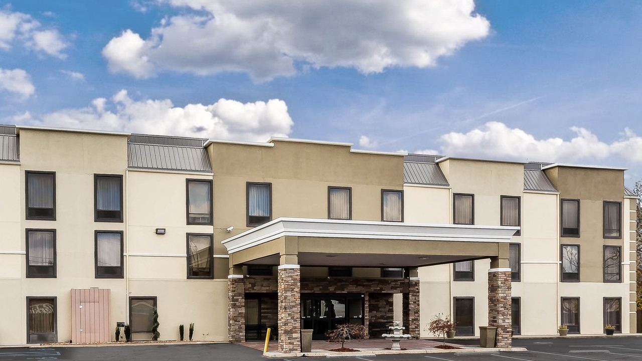 Photo of Buildings in Tri-Cities