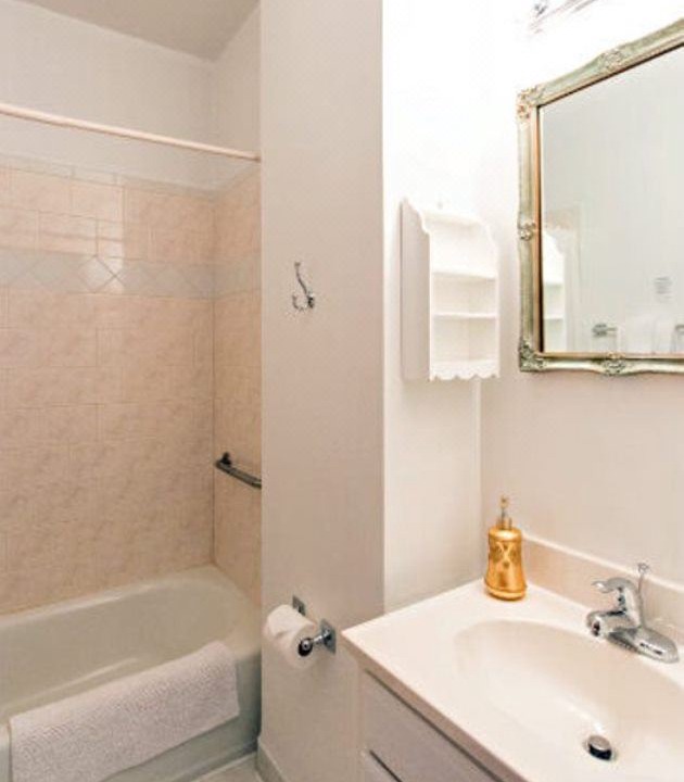 Photo of Bathroom in Adams Morgan
