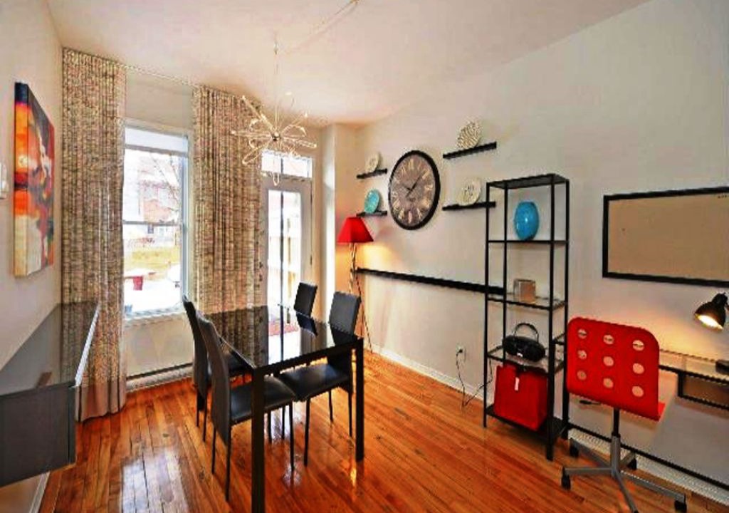 Photo of Livingroom in De Lorimier