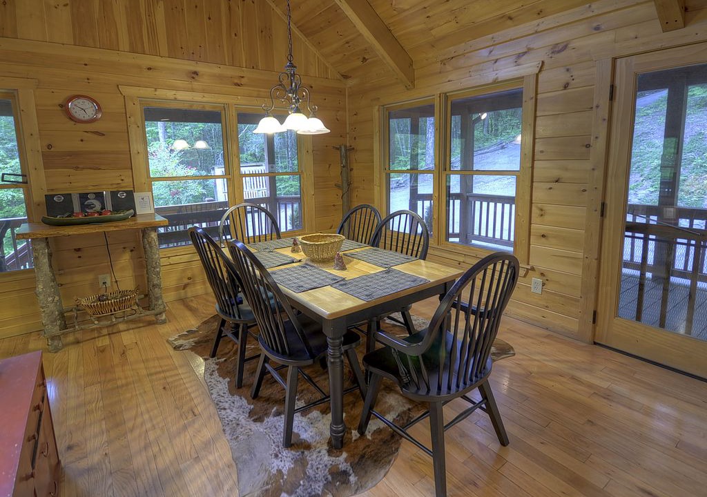 Photo of Livingroom in McCaysville