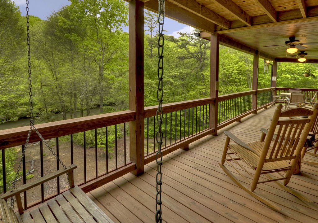 Photo of Patio Balcony in McCaysville