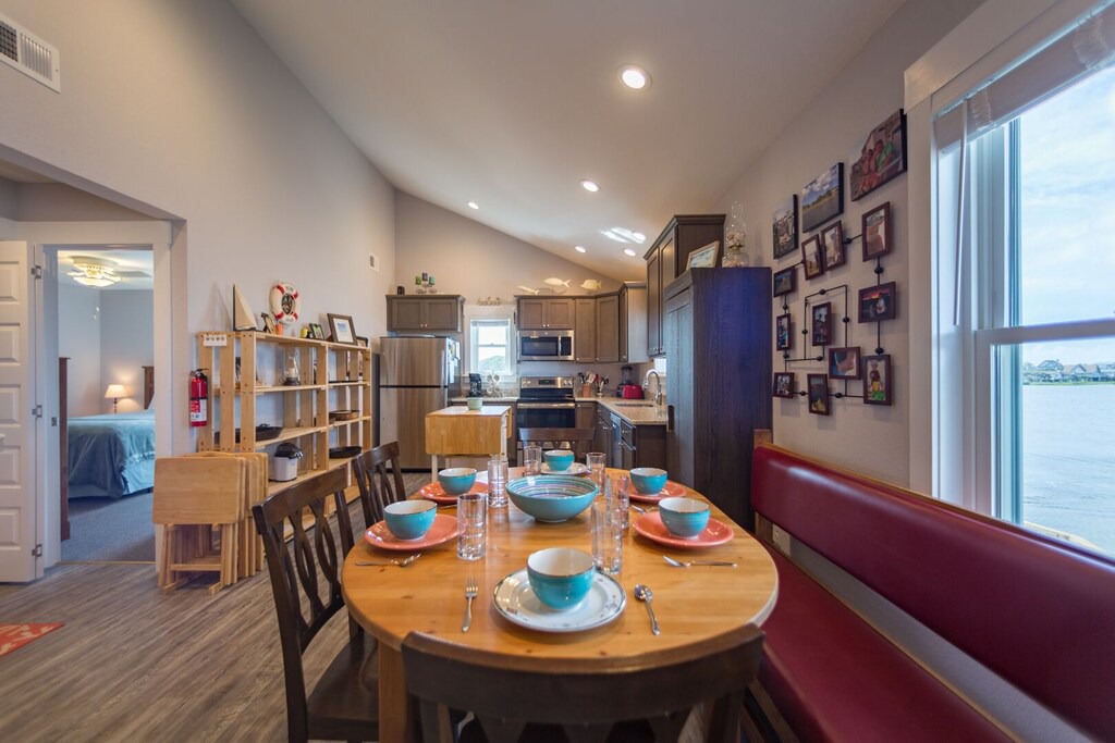 Photo of Livingroom in Brigands' Bay