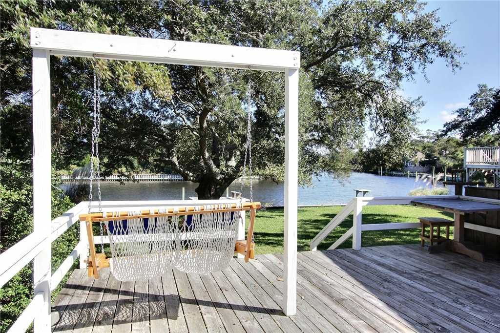 Photo of Patio Balcony in Brigands' Bay