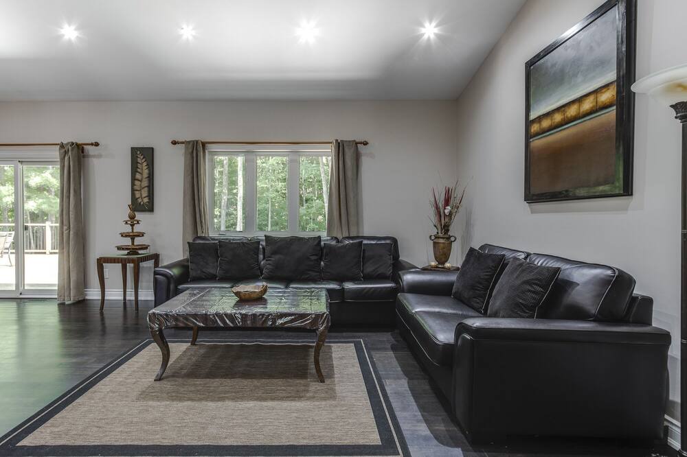 Photo of Livingroom in Tiny