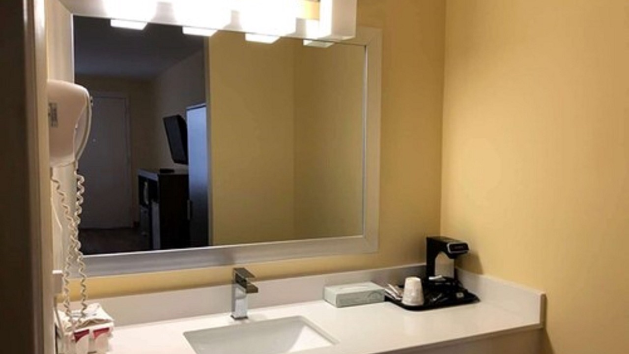 Photo of Bedroom in Peletier