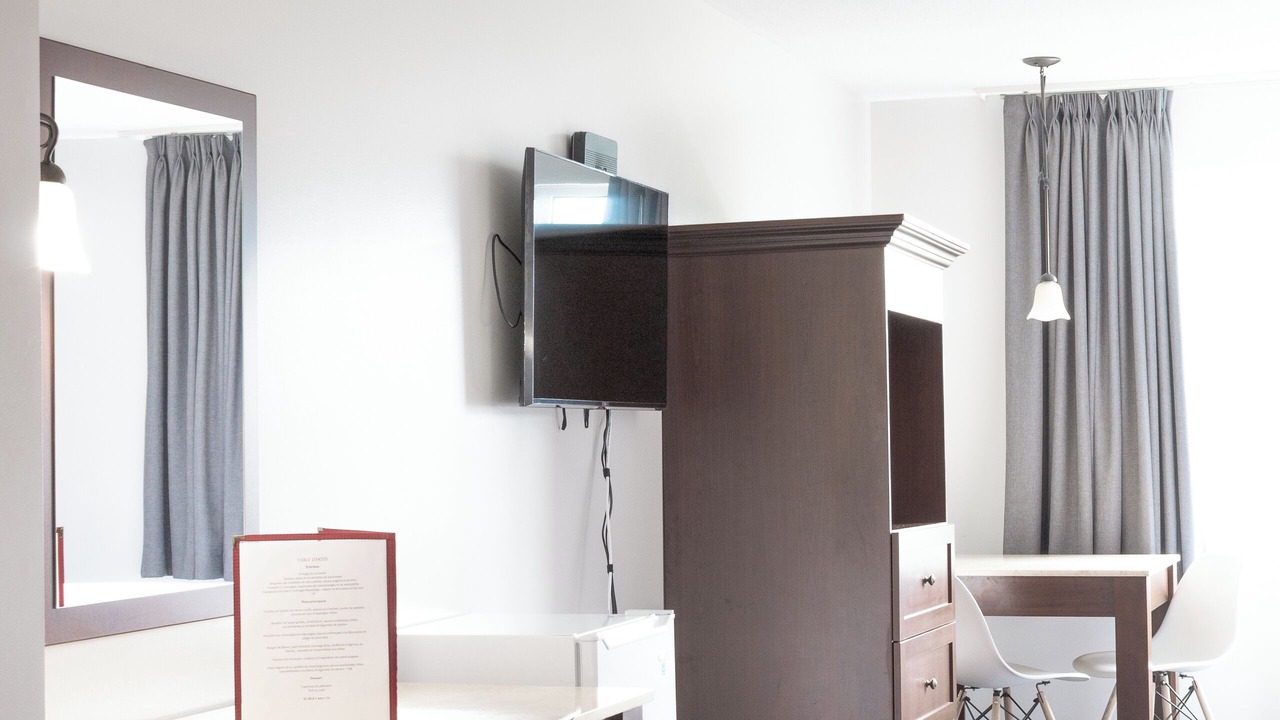 Photo of Bedroom in Saint-Jean-de-Matha