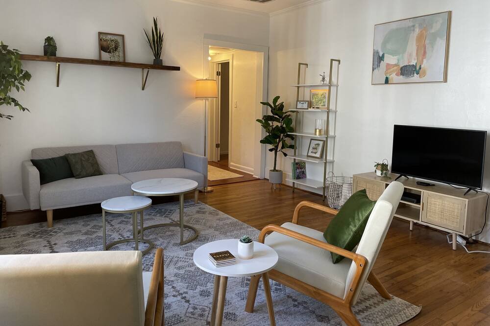 Photo of Livingroom in Johnson City