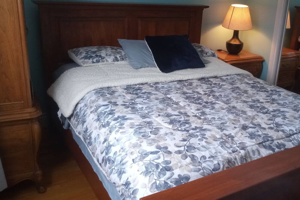 Photo of Bedroom in Laval