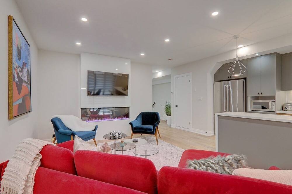Photo of Livingroom in Midtown Toronto
