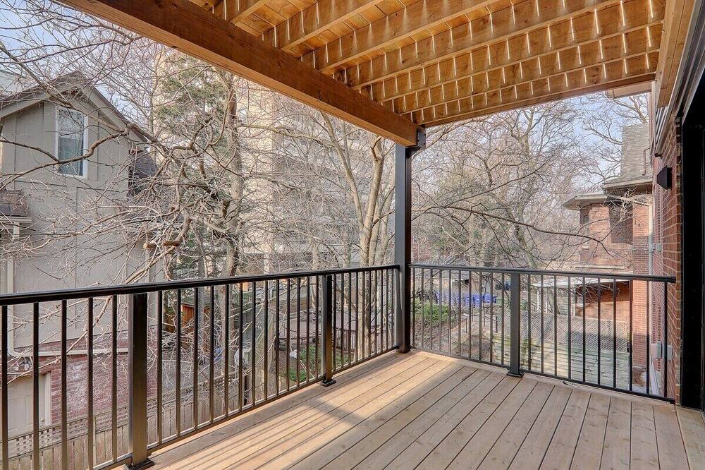 Photo of Outdoor in Midtown Toronto