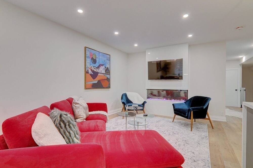 Photo of Livingroom in Midtown Toronto