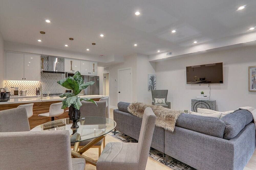 Photo of Livingroom in Midtown Toronto